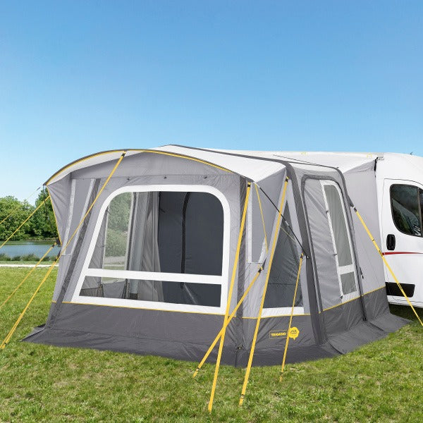 Auvent Trigano Phuket in a field