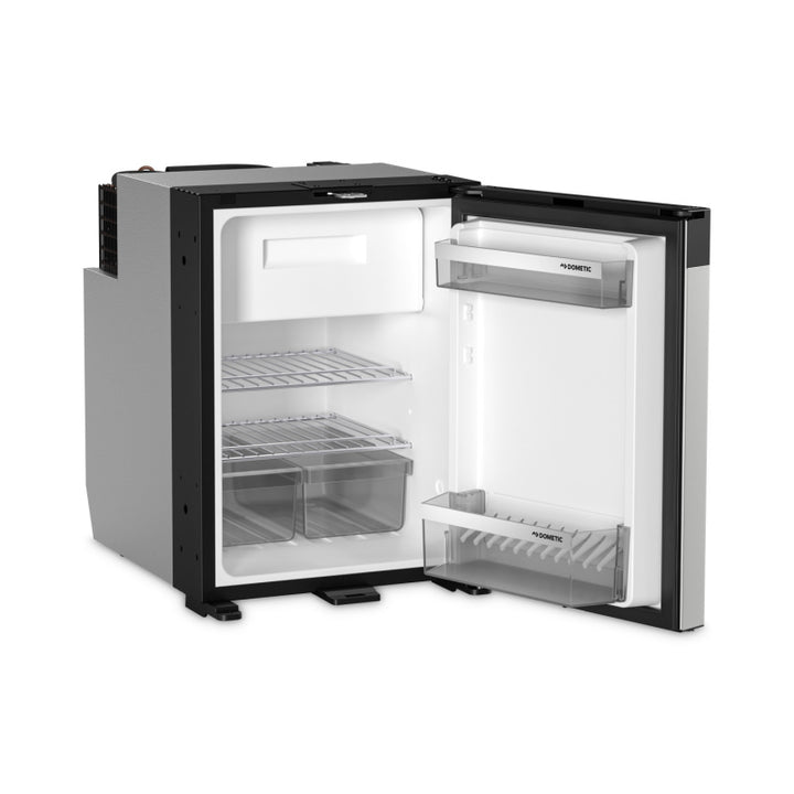 Dometic NRX50S Closed Door