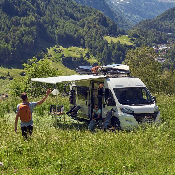 Citroen Relay Thule awning in a field 