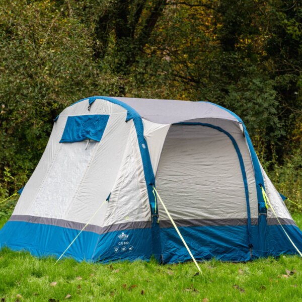 Cubo Breeze Campervan Awning in blue in a field