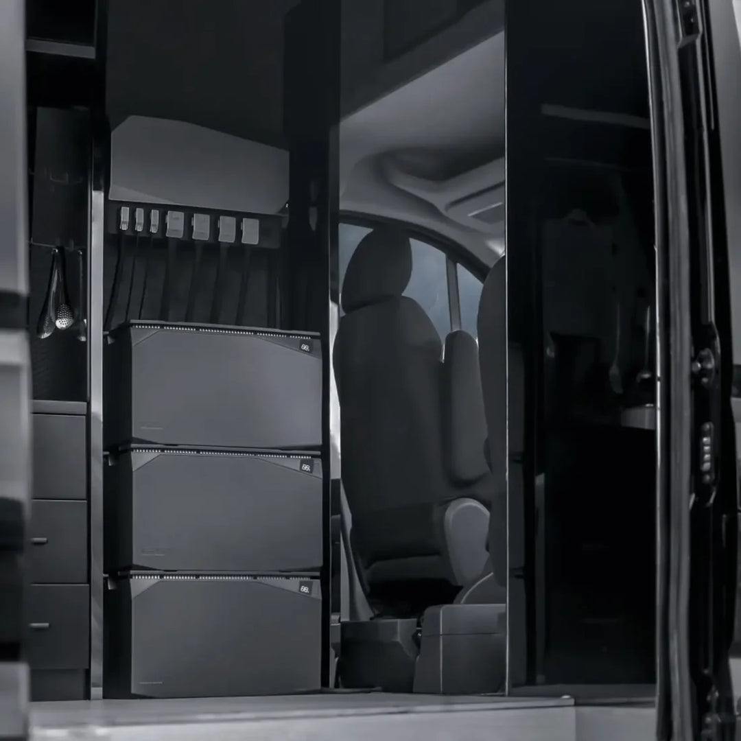 EcoFlow Independence Kit off-grid home battery system featuring inverter, power hub, and dual battery modules on a transparent background.