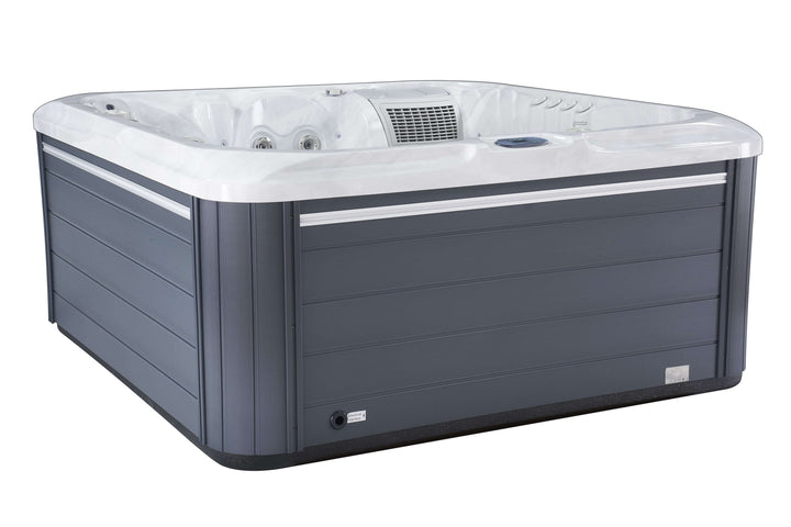 Luso Spas The Vela Hot Tub