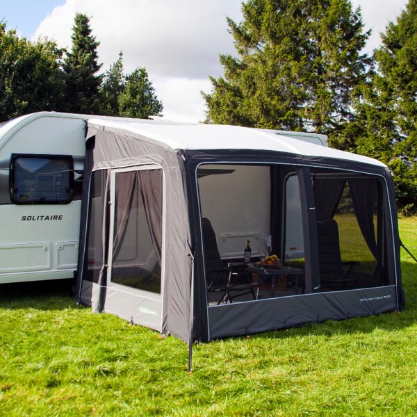 Sport Pro 330 with a single open window