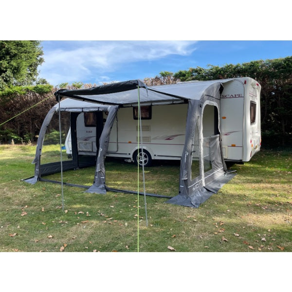 Right side canopy extension of the Sunncamp Ultima Pro Air 390 with support structure
